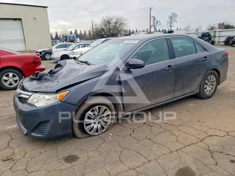2012 Toyota CAMRY фото