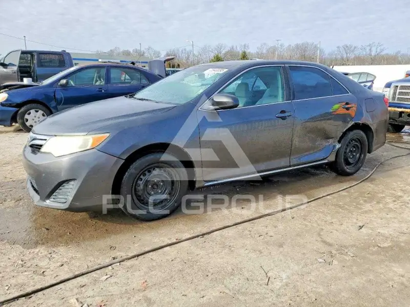2012 Toyota CAMRY фото