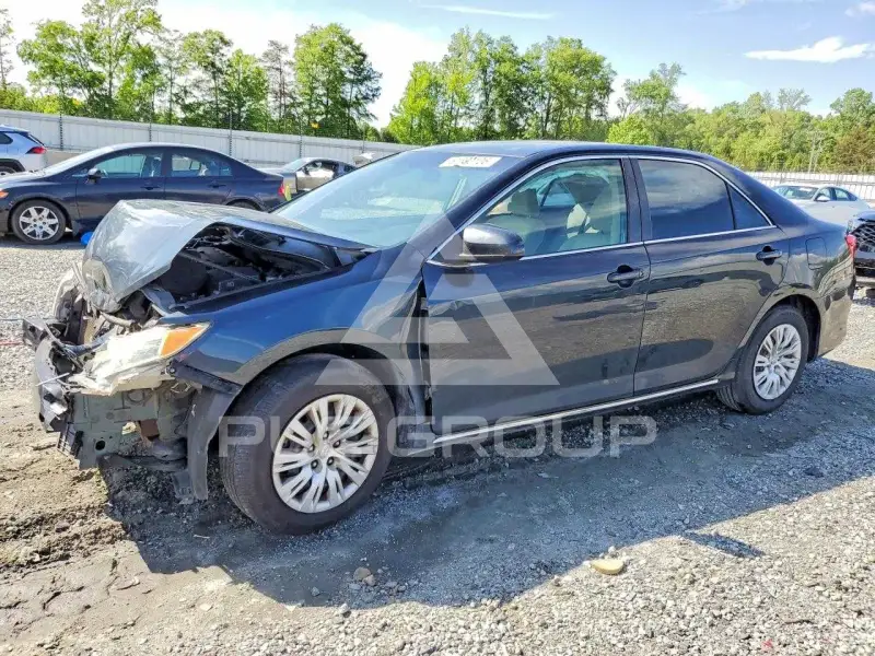 2012 Toyota CAMRY фото
