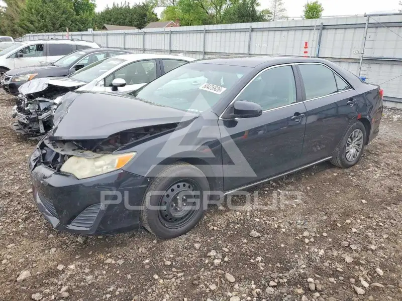 2012 Toyota CAMRY фото