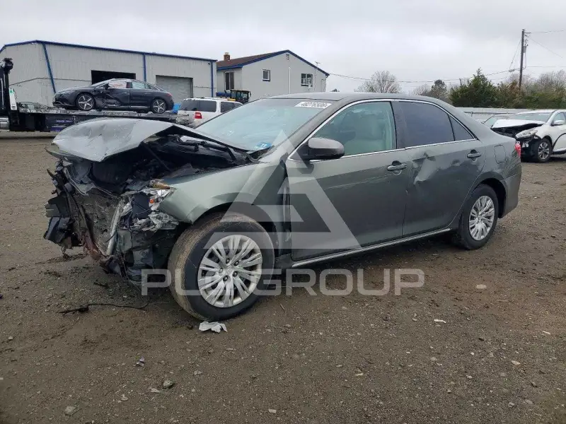 2012 Toyota CAMRY фото