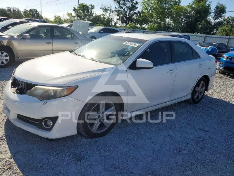 2012 Toyota CAMRY фото