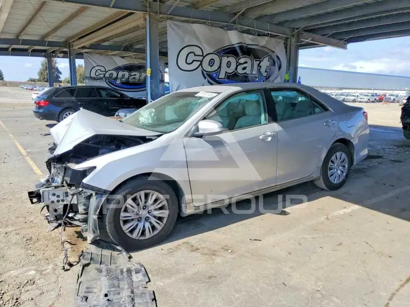 2012 Toyota CAMRY фото