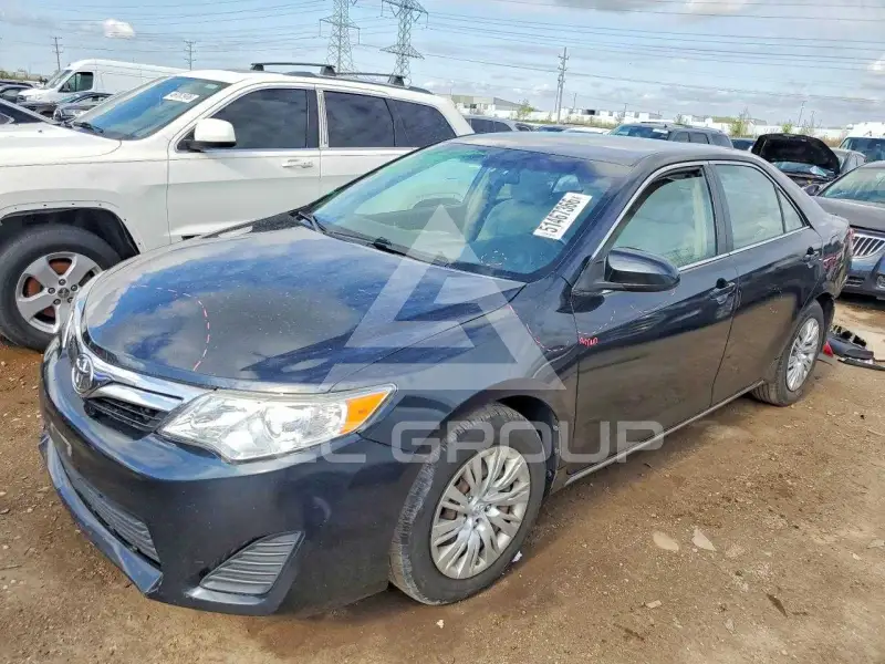 2012 Toyota CAMRY фото