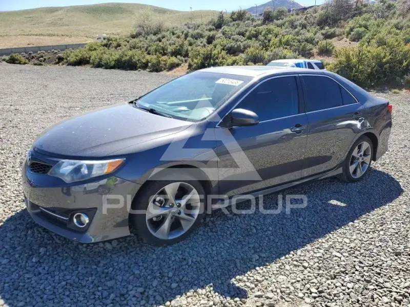 2012 Toyota CAMRY фото