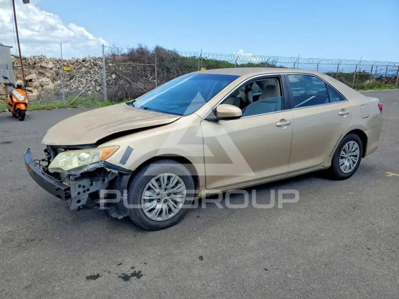 2012 Toyota CAMRY фото