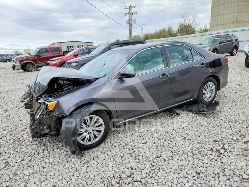 2012 Toyota CAMRY фото