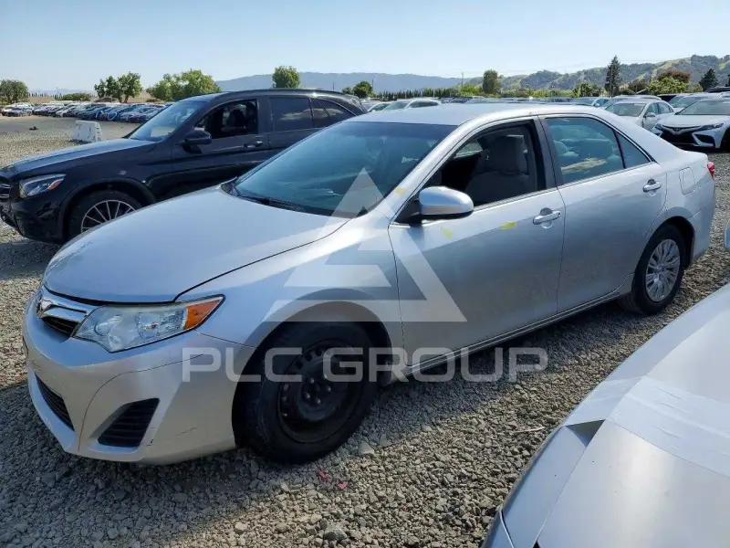 2012 Toyota CAMRY фото