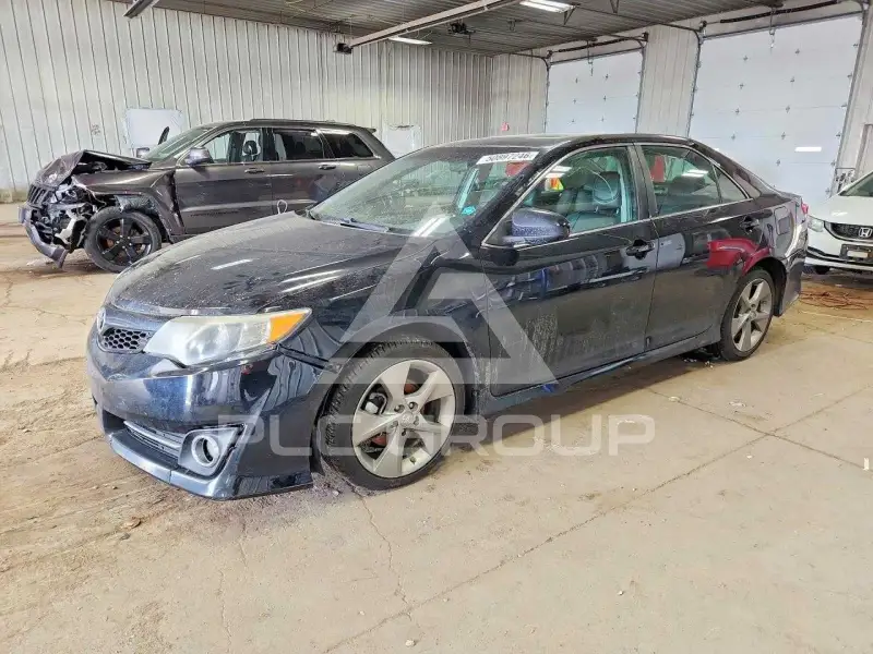 2012 Toyota CAMRY фото