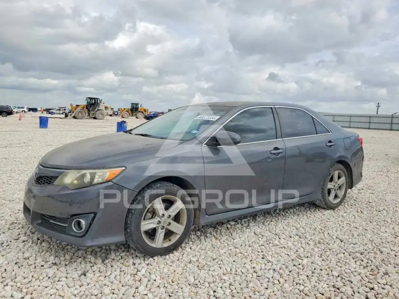 2012 Toyota CAMRY фото
