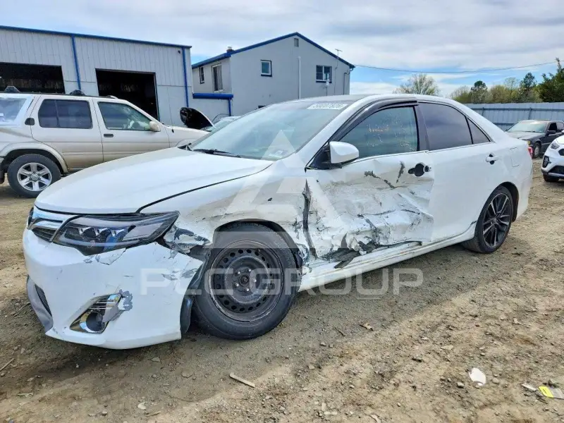 2012 Toyota CAMRY фото