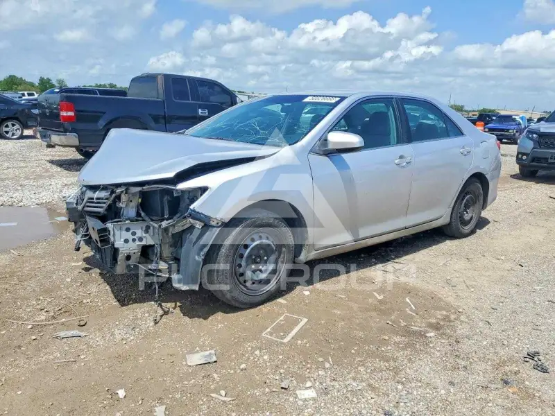 2012 Toyota CAMRY фото