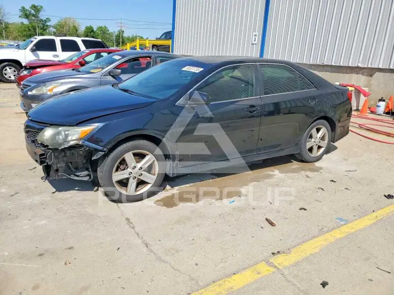 2012 Toyota CAMRY фото