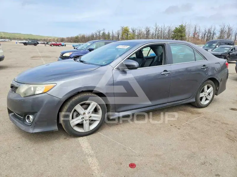 2012 Toyota CAMRY фото
