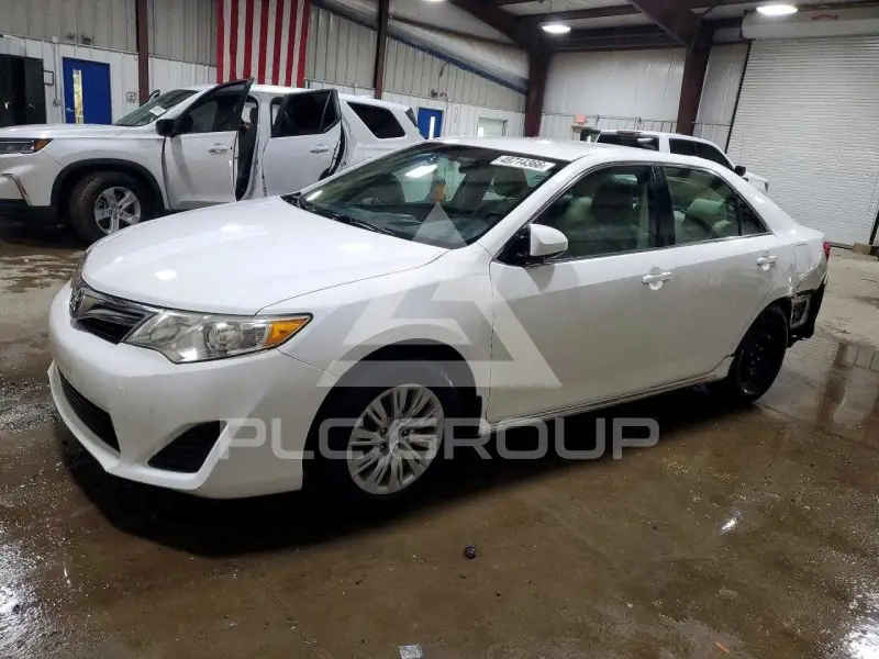2012 Toyota CAMRY фото