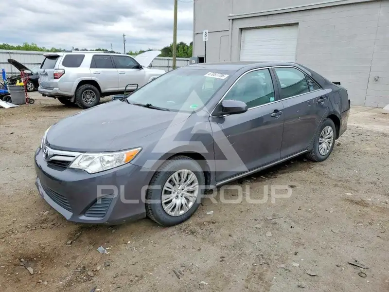 2012 Toyota CAMRY фото