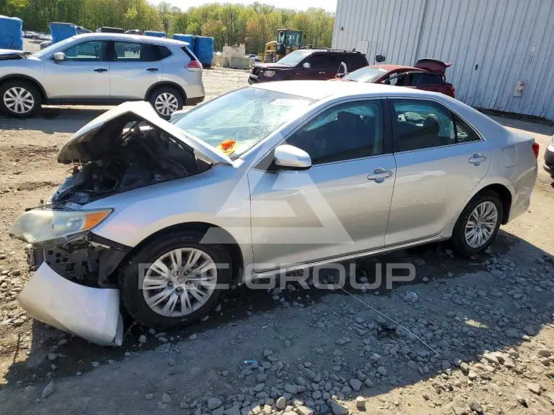 2012 Toyota CAMRY фото