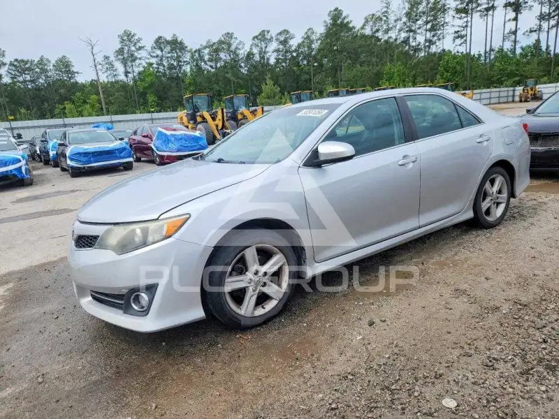 2012 Toyota CAMRY фото