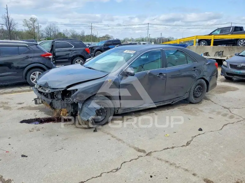 2012 Toyota CAMRY фото
