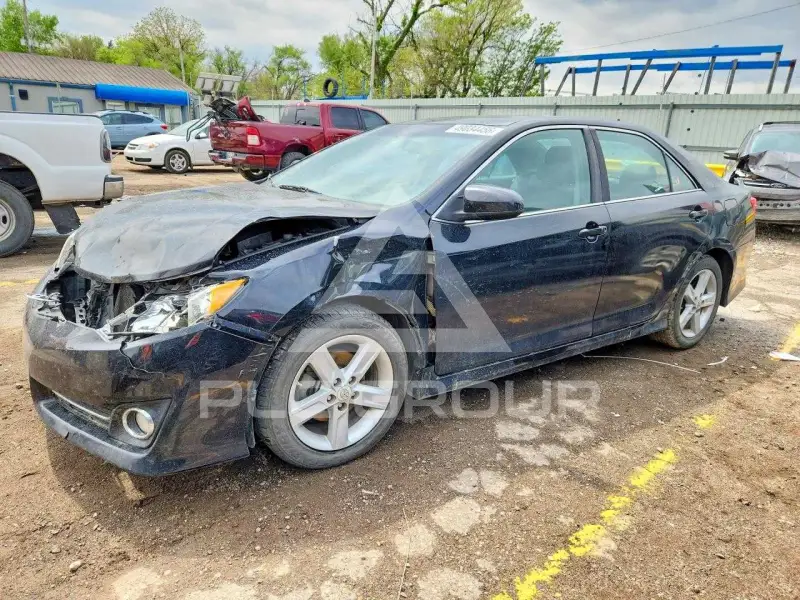 2012 Toyota CAMRY фото
