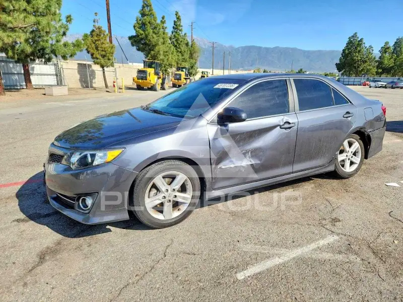 2012 Toyota CAMRY фото