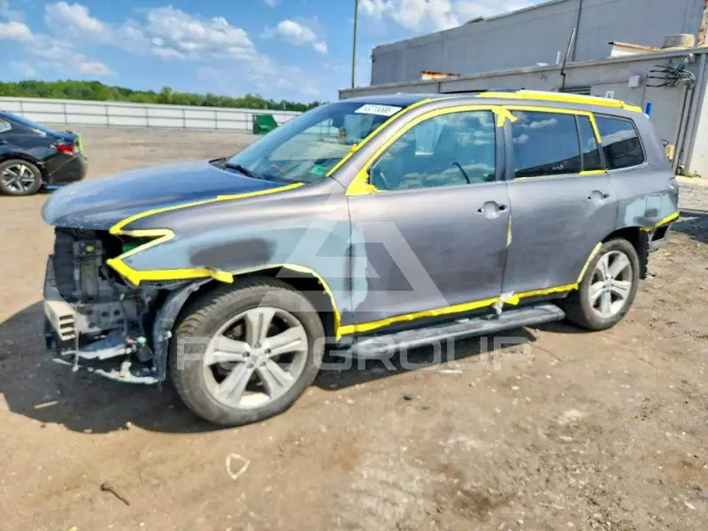 2012 Toyota Highlander photo