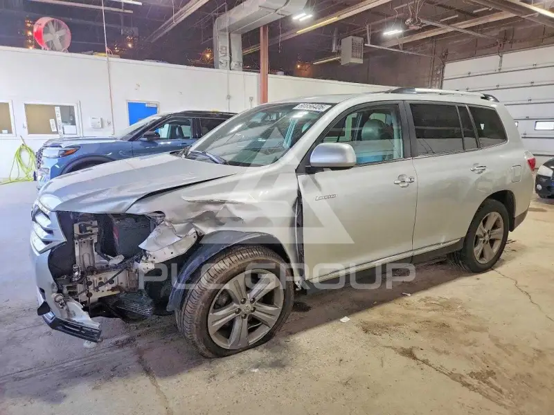 2012 Toyota Highlander фото