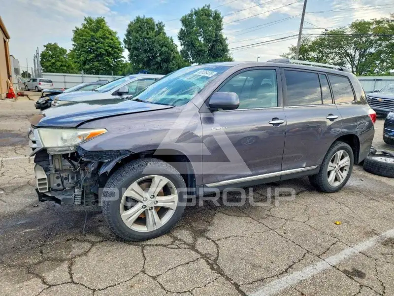 2012 Toyota Highlander фото