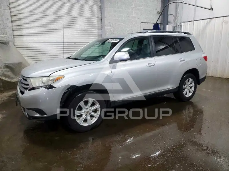 2012 Toyota Highlander photo