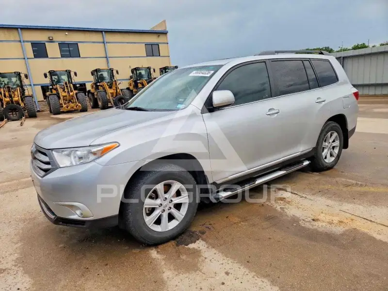 2012 Toyota Highlander photo
