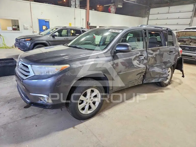 2012 Toyota Highlander photo
