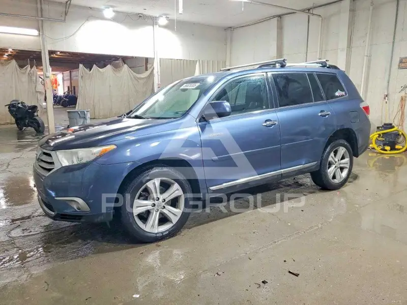 2012 Toyota Highlander photo