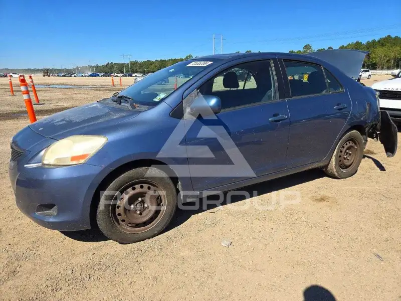 2012 Toyota YARIS photo