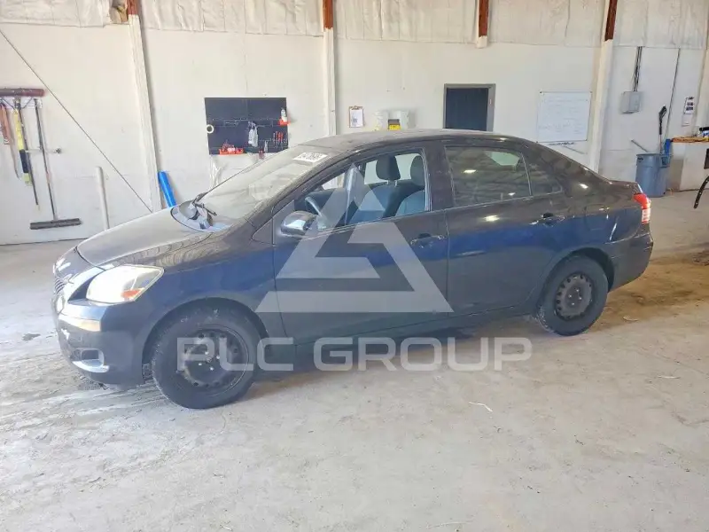 2012 Toyota YARIS photo