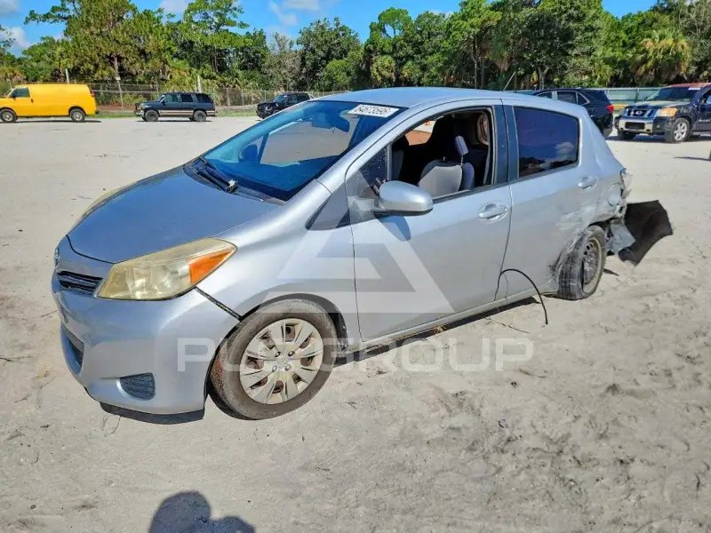 2012 Toyota YARIS photo
