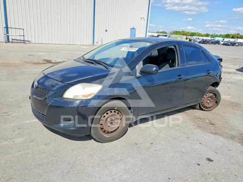 2012 Toyota YARIS photo