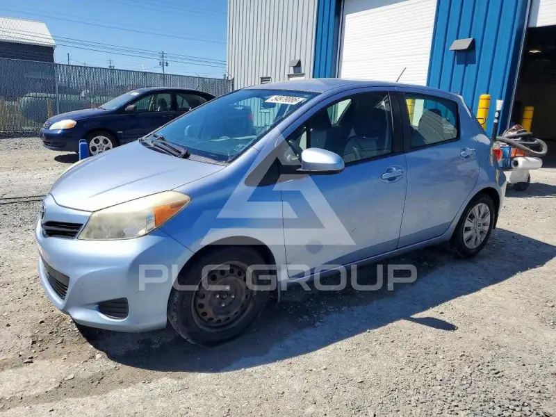 2012 Toyota YARIS фото