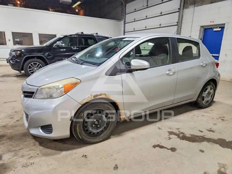 2012 Toyota YARIS photo
