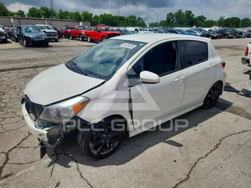 2012 Toyota YARIS фото