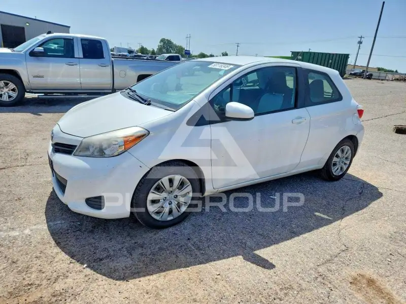2012 Toyota YARIS фото