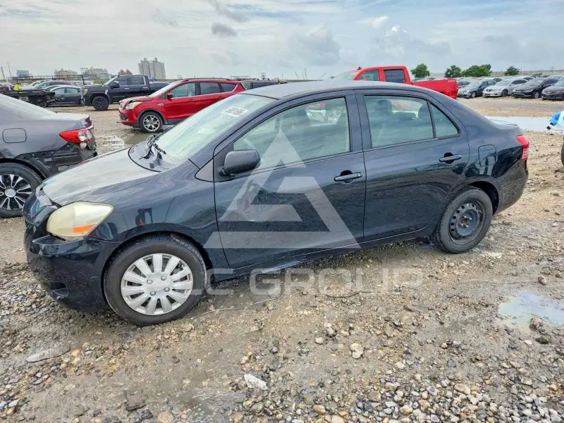 2012 Toyota YARIS photo