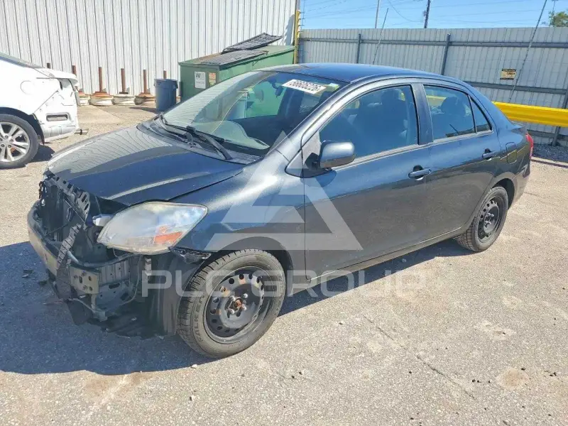 2012 Toyota YARIS фото