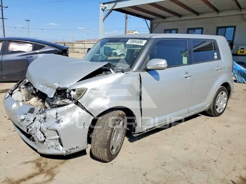 2012 Toyota SCION фото