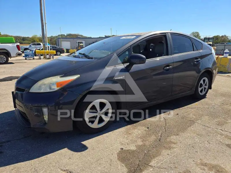 2012 Toyota PRIUS фото