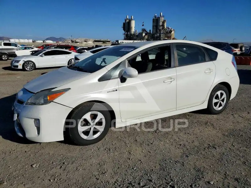 2012 Toyota PRIUS фото