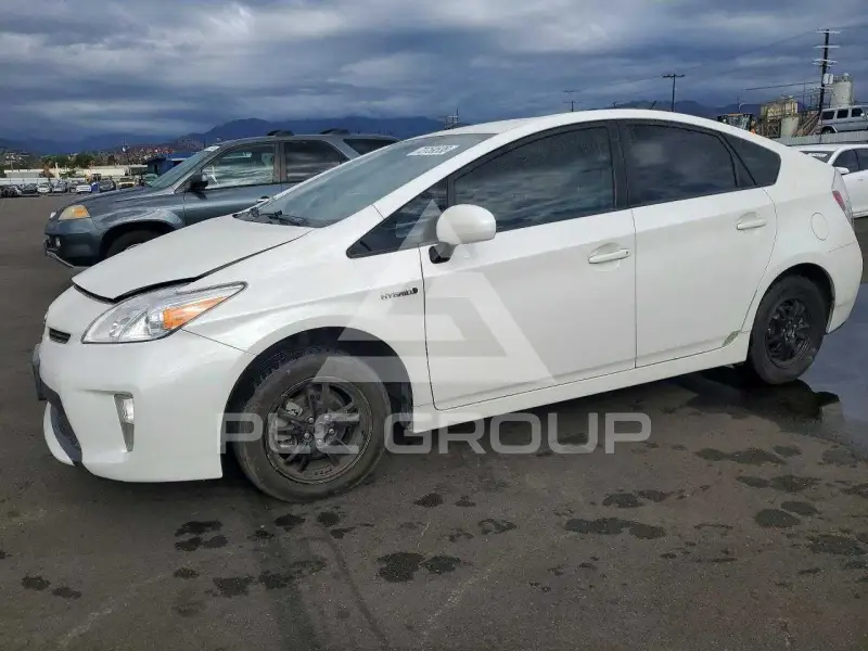 2012 Toyota PRIUS фото