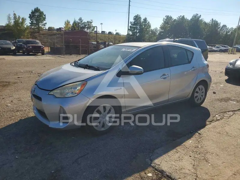 2012 Toyota PRIUS фото