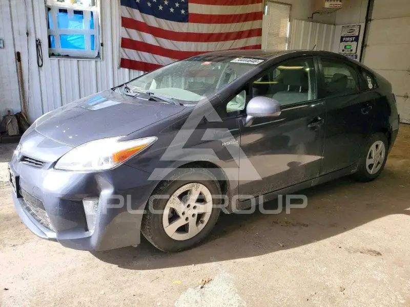 2012 Toyota PRIUS фото