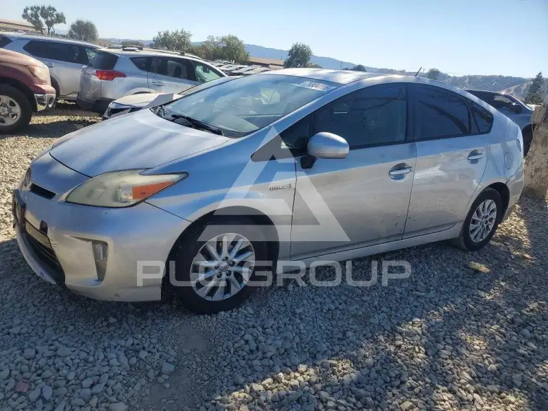 2012 Toyota PRIUS фото