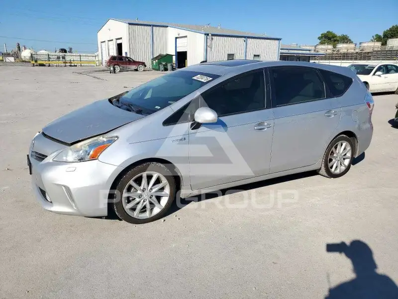 2012 Toyota PRIUS фото